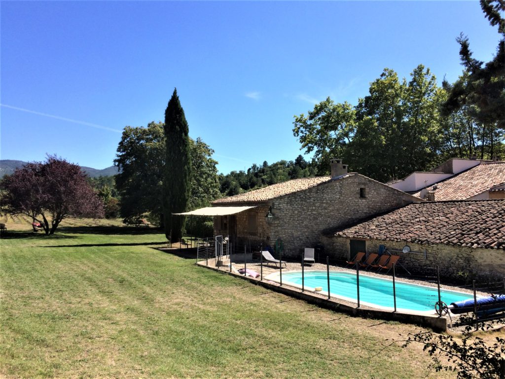 terasse-valsorgues-location-saisonniere-vancances-1